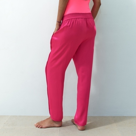 NWT Zara Satin Split Hem Pink Fascia Trousers Pants Pockets Barbiecore Silky - Picture 2 of 12